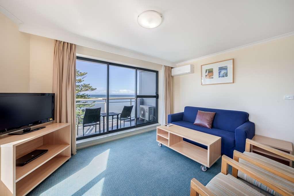 Oaks The Entrance Waterfront Suites Room photo