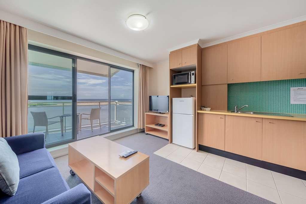 Oaks The Entrance Waterfront Suites Room photo